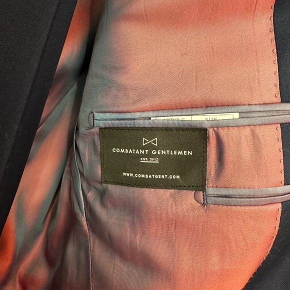 Combatant Gentleman Navy suit - Picture 2 of 5